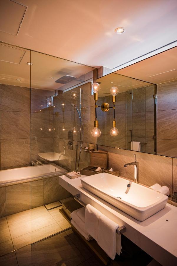 Malibu Hotel Zushi Exteriör bild